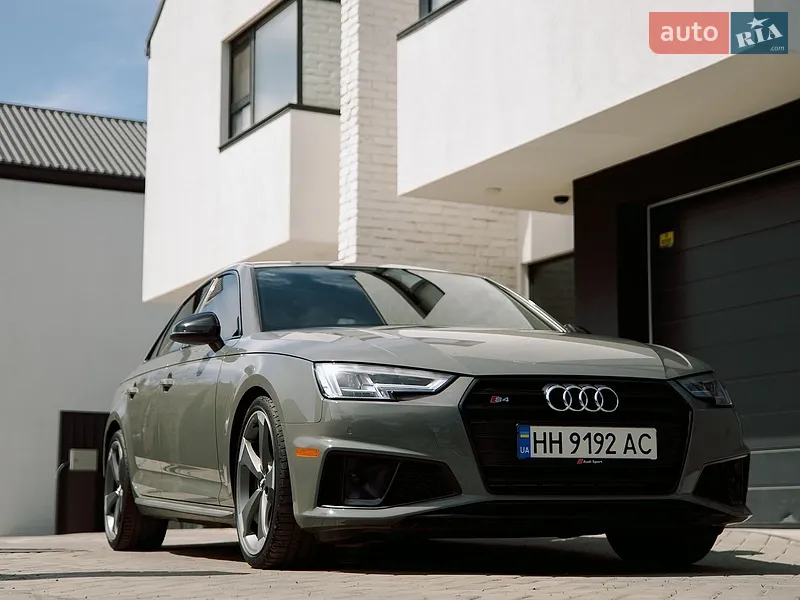 Audi S4