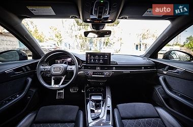 Седан Audi S4 2022 в Киеве