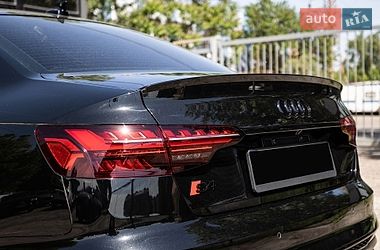 Седан Audi S4 2022 в Киеве