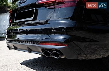 Седан Audi S4 2022 в Киеве