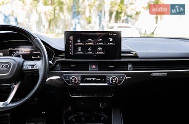 Седан Audi S4 2022 в Киеве