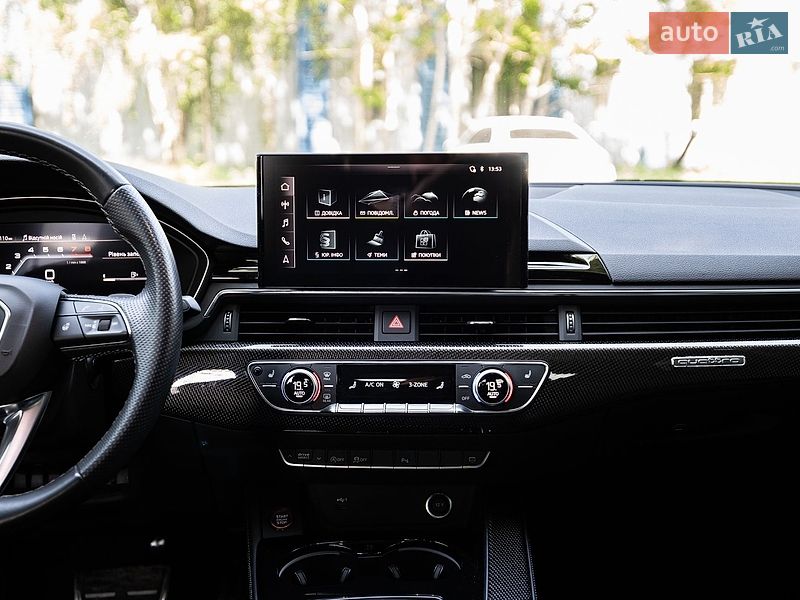 Седан Audi S4 2022 в Киеве