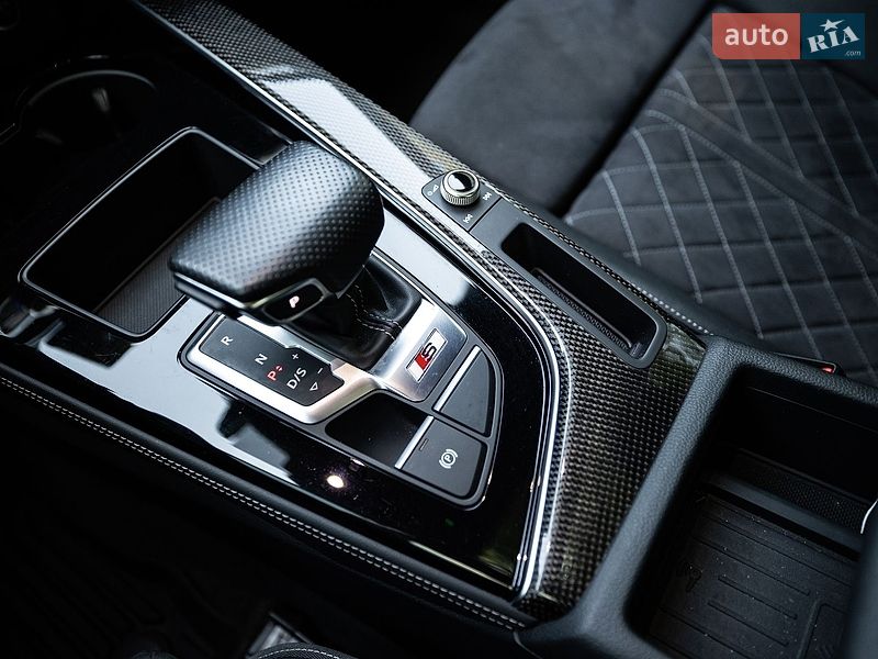 Седан Audi S4 2022 в Киеве