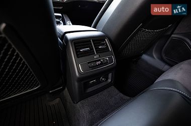 Седан Audi S4 2022 в Киеве