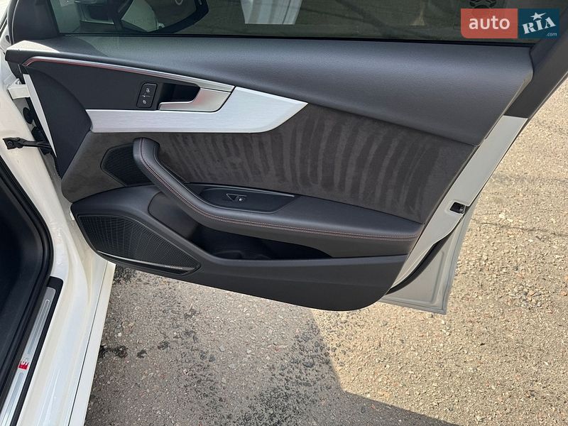 Седан Audi S4 2017 в Одессе