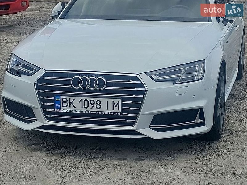 Седан Audi S4 2018 в Ровно