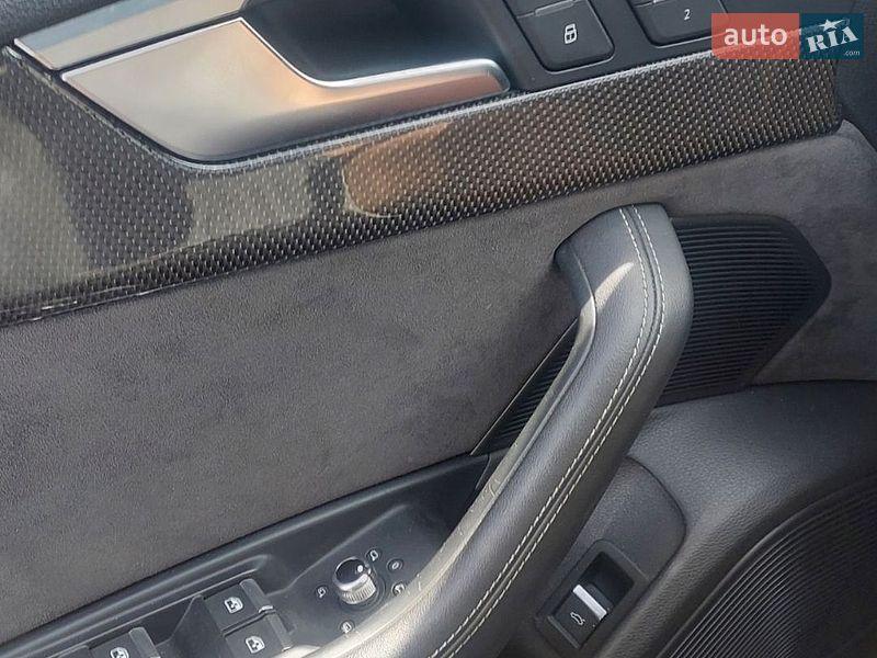 Седан Audi S4 2018 в Ровно