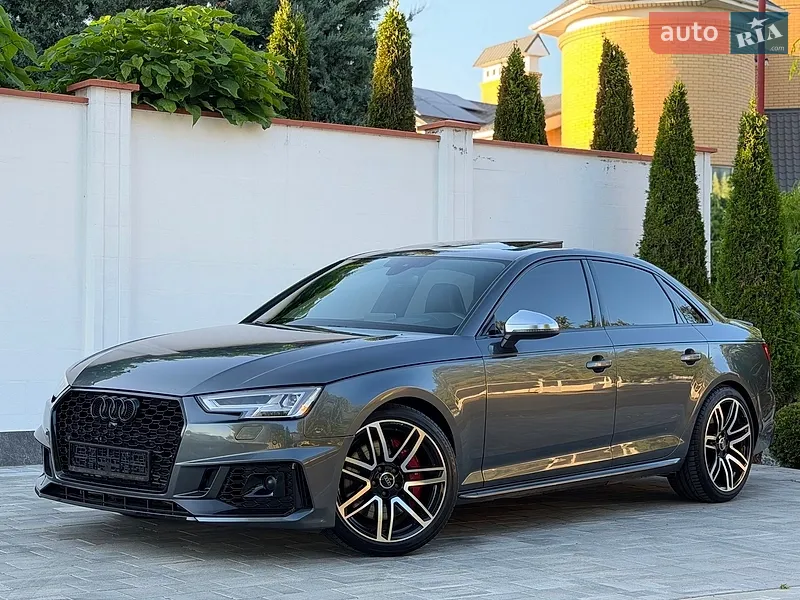 Audi S4