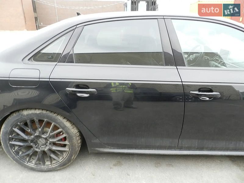 Седан Audi S4 2019 в Киеве