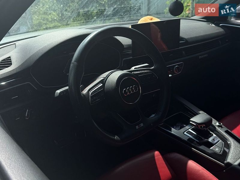 Седан Audi S4 2020 в Полтаве
