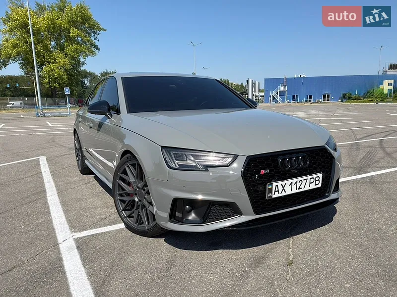 Audi S4