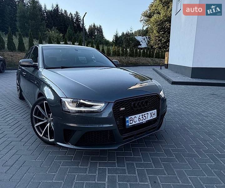 Седан Audi S4 2014 в Львове