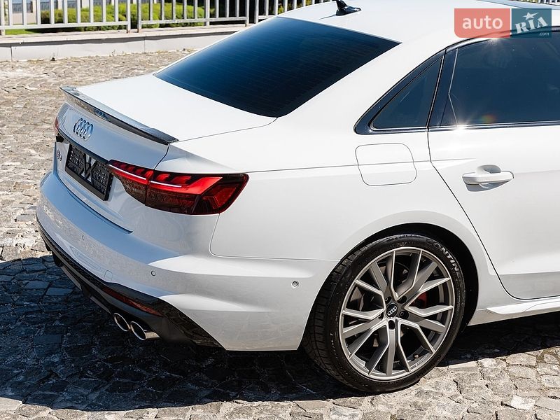 Седан Audi S4 2021 в Днепре