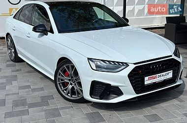 Седан Audi S4 2022 в Киеве