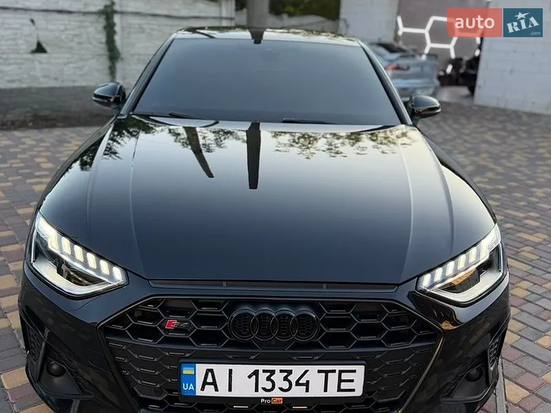 Audi S4