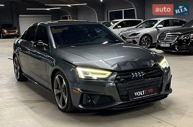 Седан Audi S4 2019 в Владимире