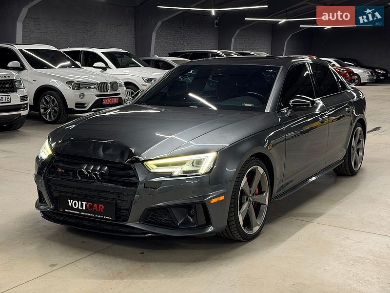 Седан Audi S4 2019 в Владимире