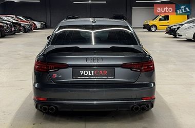 Седан Audi S4 2019 в Владимире