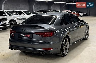 Седан Audi S4 2019 в Владимире