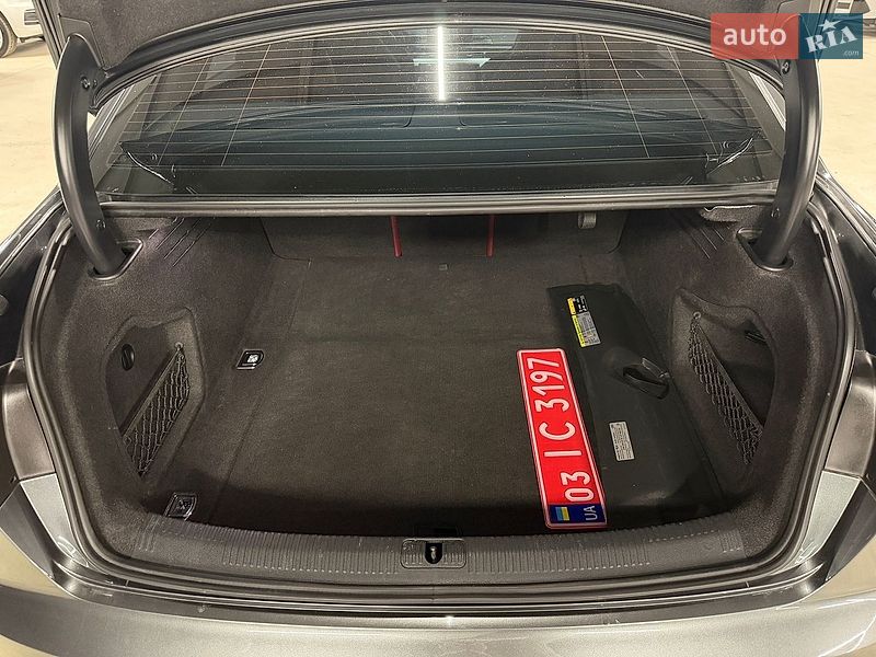 Седан Audi S4 2019 в Владимире