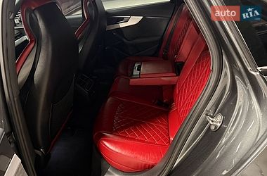 Седан Audi S4 2019 в Владимире