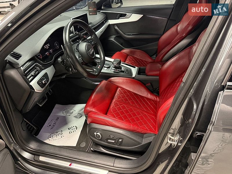 Седан Audi S4 2019 в Владимире