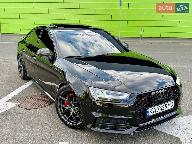 Седан Audi S4 2018 в Києві