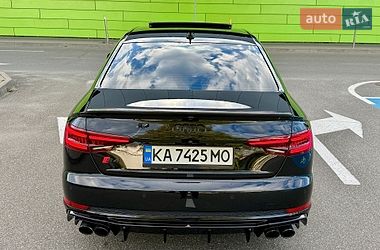 Седан Audi S4 2018 в Києві