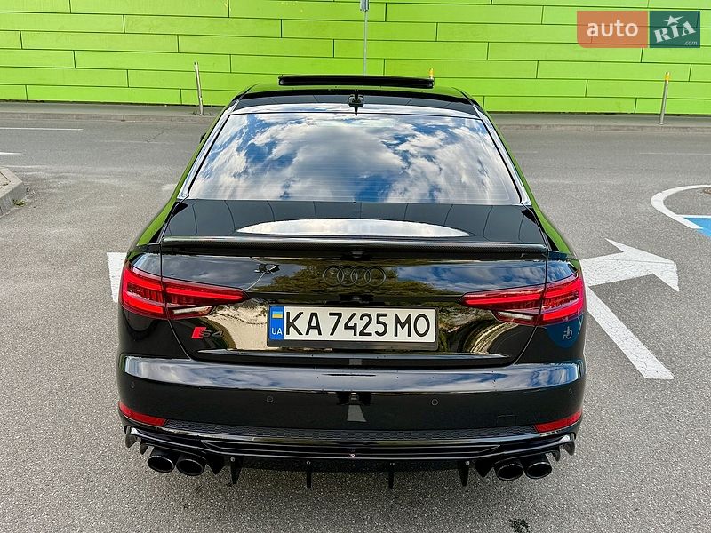 Седан Audi S4 2018 в Києві