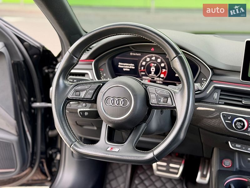 Седан Audi S4 2018 в Києві