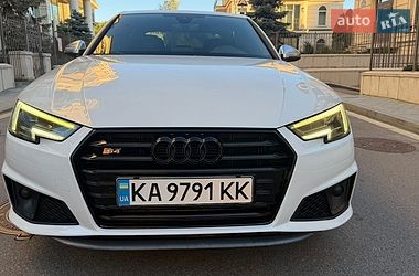 Седан Audi S4 2016 в Киеве