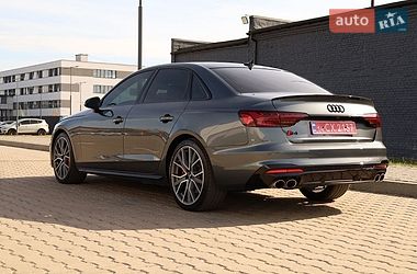 Седан Audi S4 2020 в Ивано-Франковске
