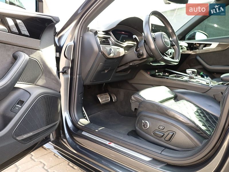 Седан Audi S4 2020 в Ивано-Франковске
