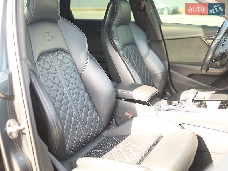 Седан Audi S4 2020 в Ивано-Франковске