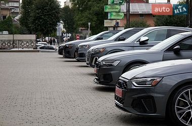 Седан Audi S4 2020 в Ивано-Франковске