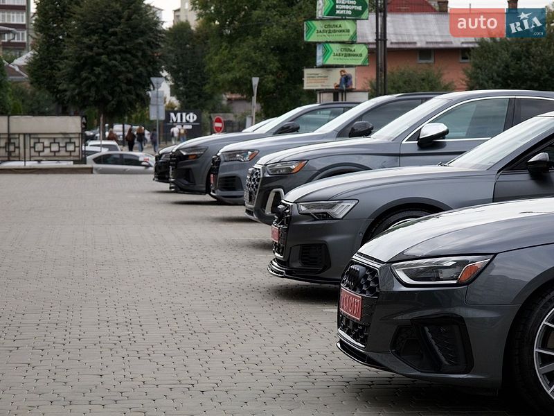Седан Audi S4 2020 в Ивано-Франковске