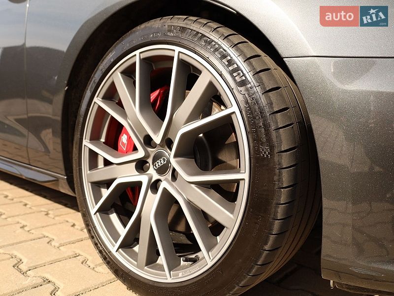 Седан Audi S4 2020 в Ивано-Франковске
