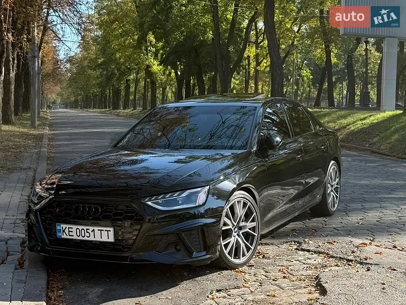 Audi S4