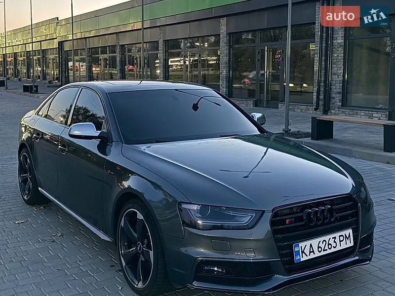 Audi S4