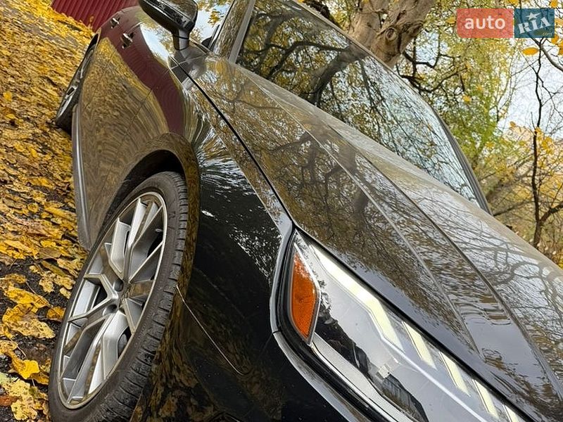 Седан Audi S4 2023 в Тернополі