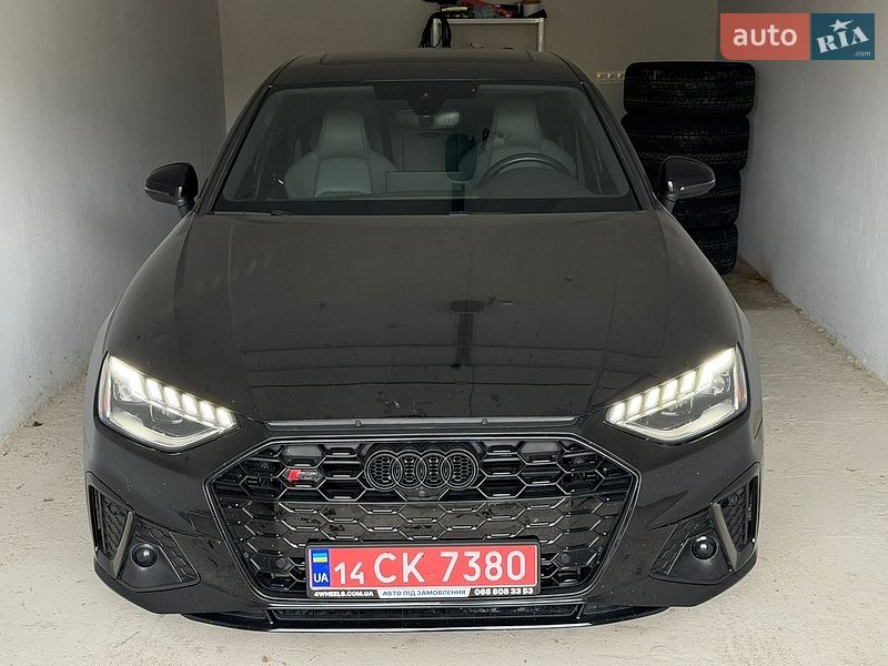 Седан Audi S4 2023 в Тернополі