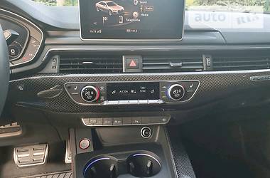 Седан Audi S5 2017 в 