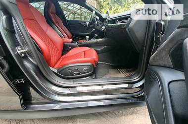 Седан Audi S5 2017 в 