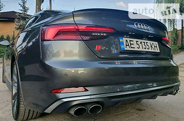 Седан Audi S5 2017 в 