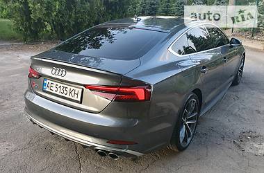 Седан Audi S5 2017 в 