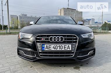 Купе Audi S5 2012 в 