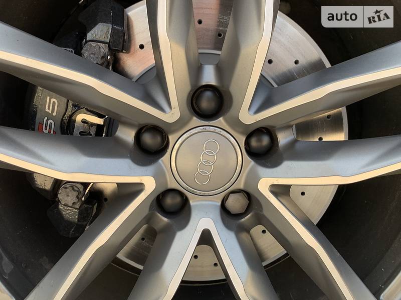 Купе Audi S5 2015 в Киеве