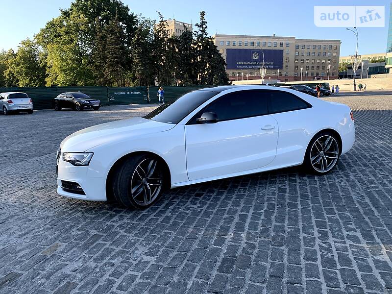 Купе Audi S5 2015 в Киеве