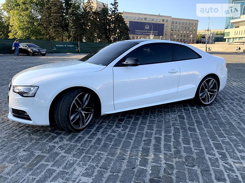 Купе Audi S5 2015 в Киеве