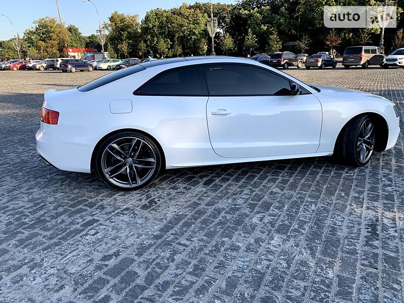 Купе Audi S5 2015 в Киеве